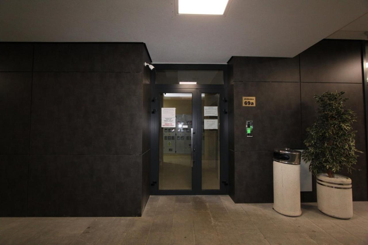 Downtown Apartment 巴尼西卢卡 外观 照片