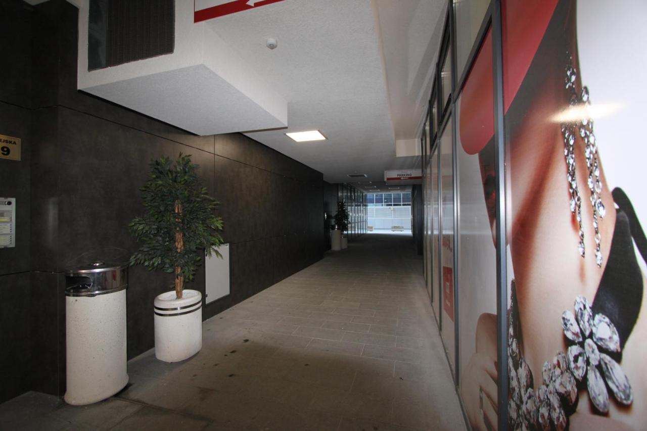 Downtown Apartment 巴尼西卢卡 外观 照片